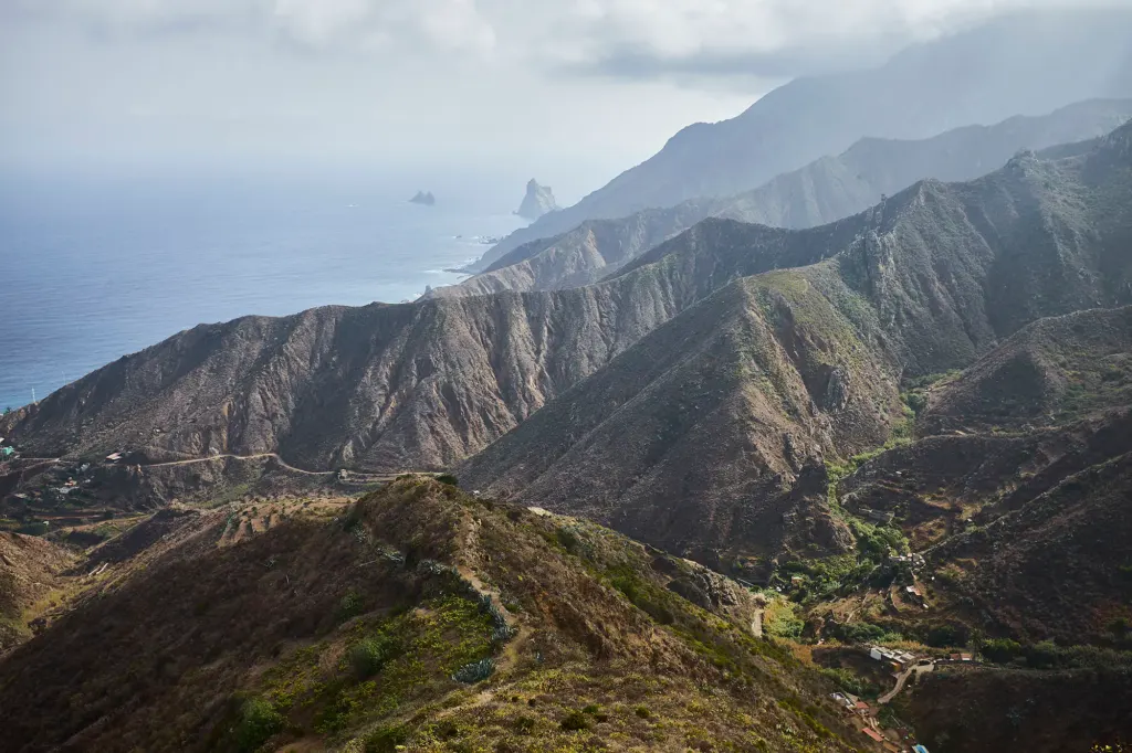 Las Canarias — landscape and travel photograph in Canary Islands, Spain, frame 11 of 28.